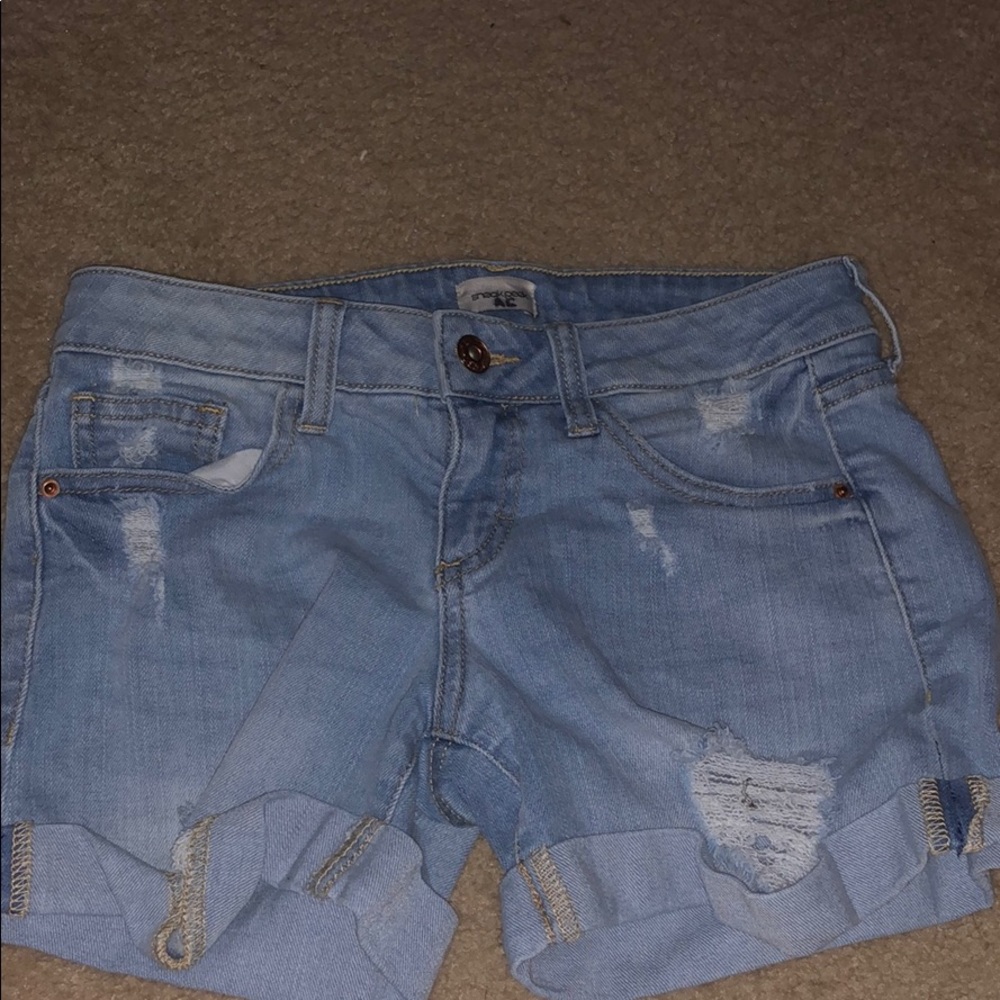 sneakpeak jean shorts